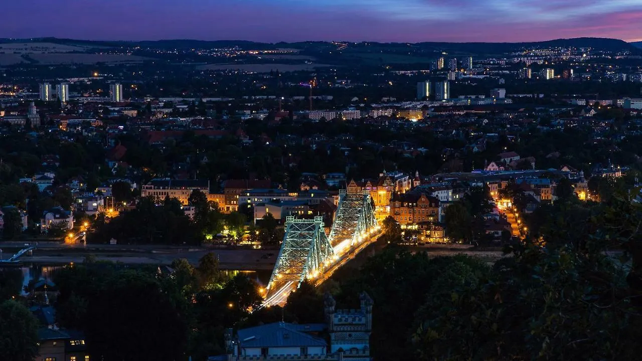 Traumhafte Ferienwohnung Im Luisenhof 德累斯顿