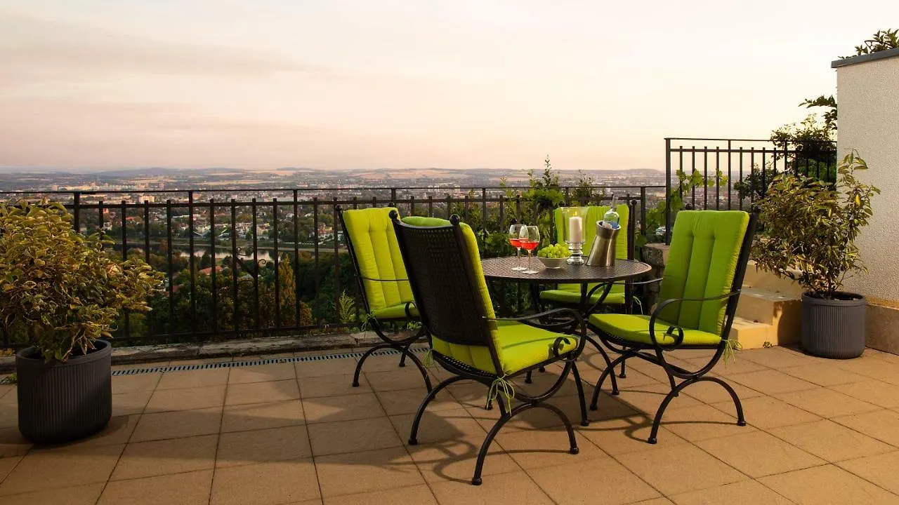 Apartment Traumhafte Ferienwohnung Im Luisenhof Dresden