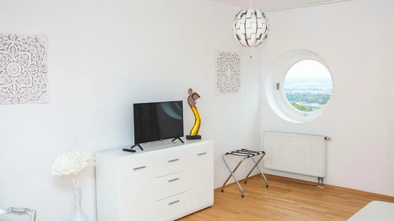 Traumhafte Ferienwohnung Im Luisenhof Dresden
